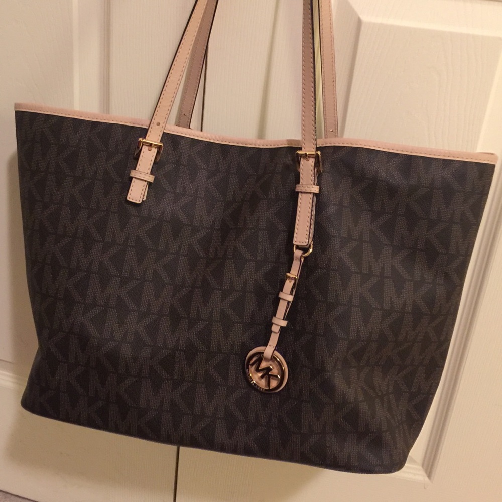 Michael Kors Medium Jet Set Tote